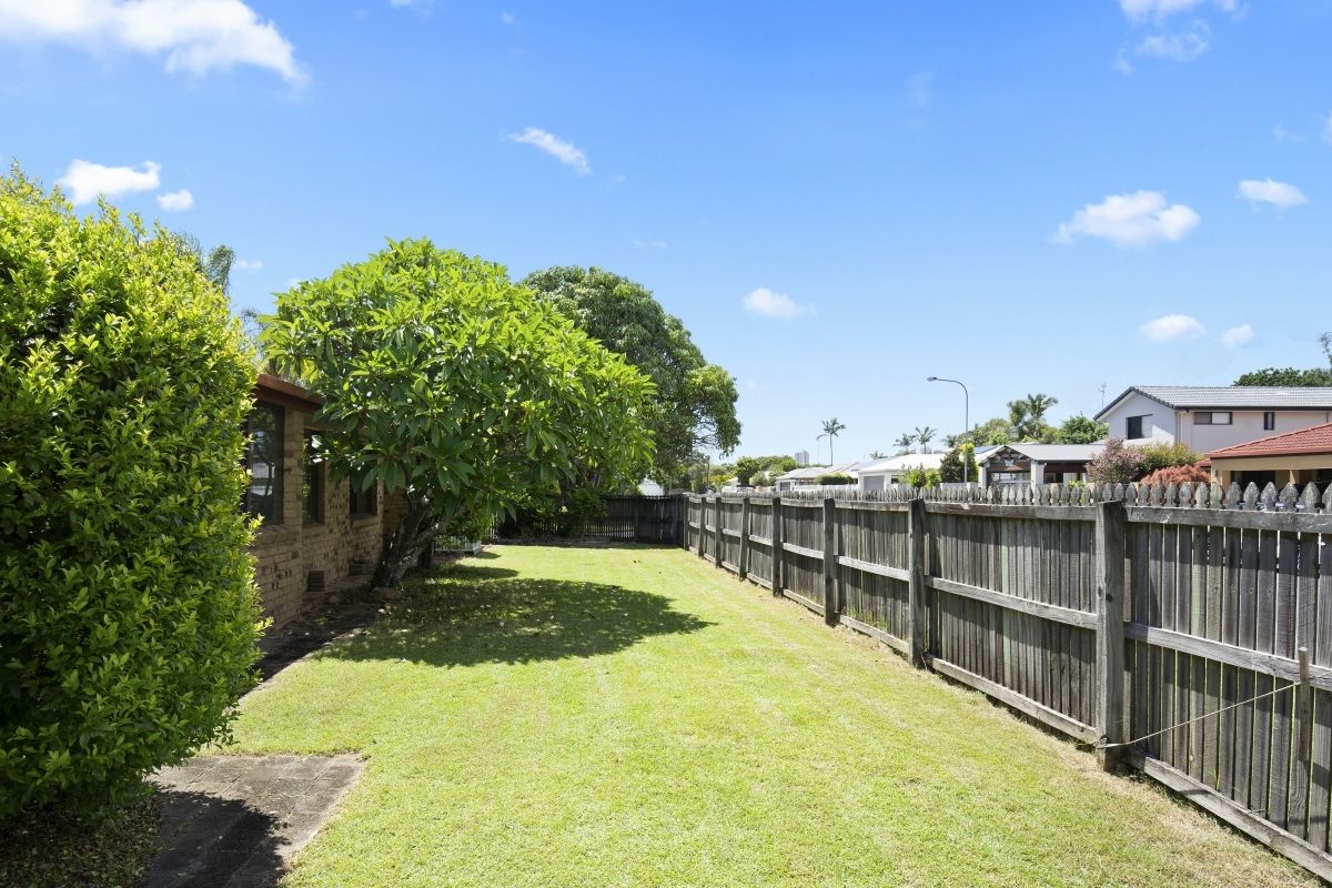 2 Kevin Court, Miami QLD 4220, Image 2