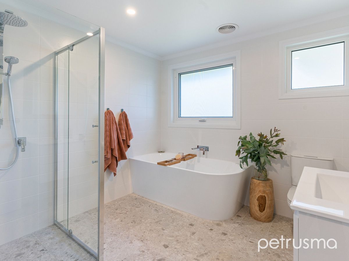 58 Woodlands Drive, Blackmans Bay TAS 7052, Image 2