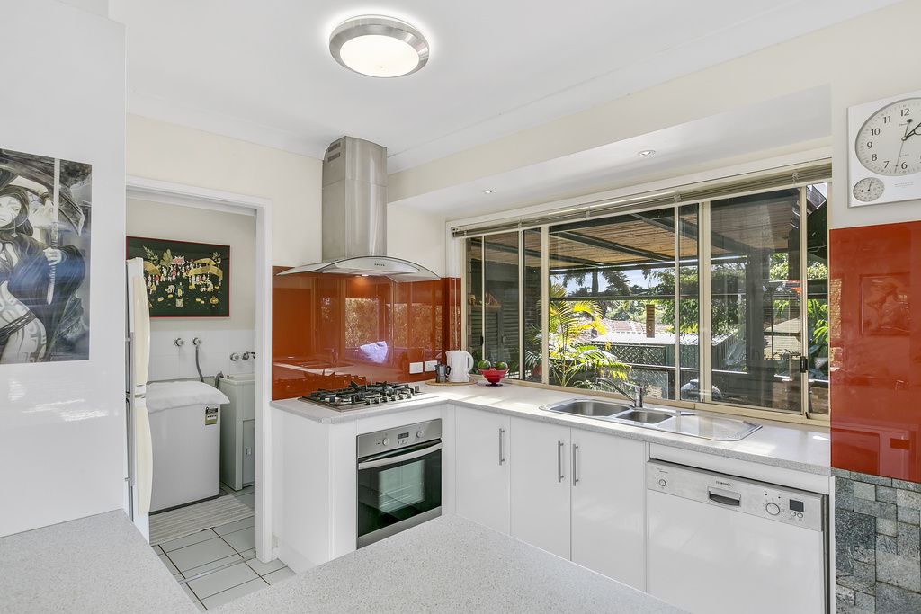 30 Manuka Road, Banora Point NSW 2486, Image 2