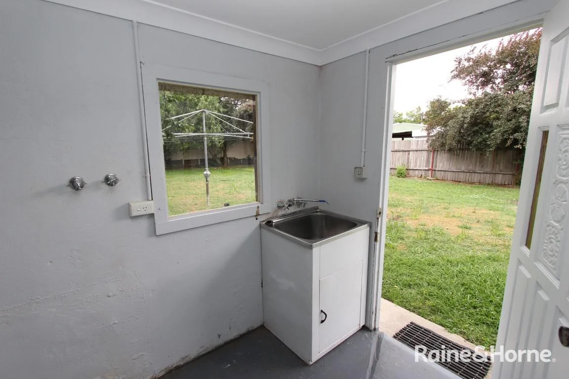 Additional image 15 of 35 Stewart St, Bathurst NSW 2795