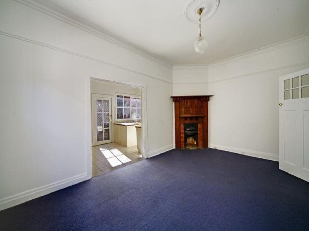 11 Barry Street, South Yarra VIC 3141, Image 2