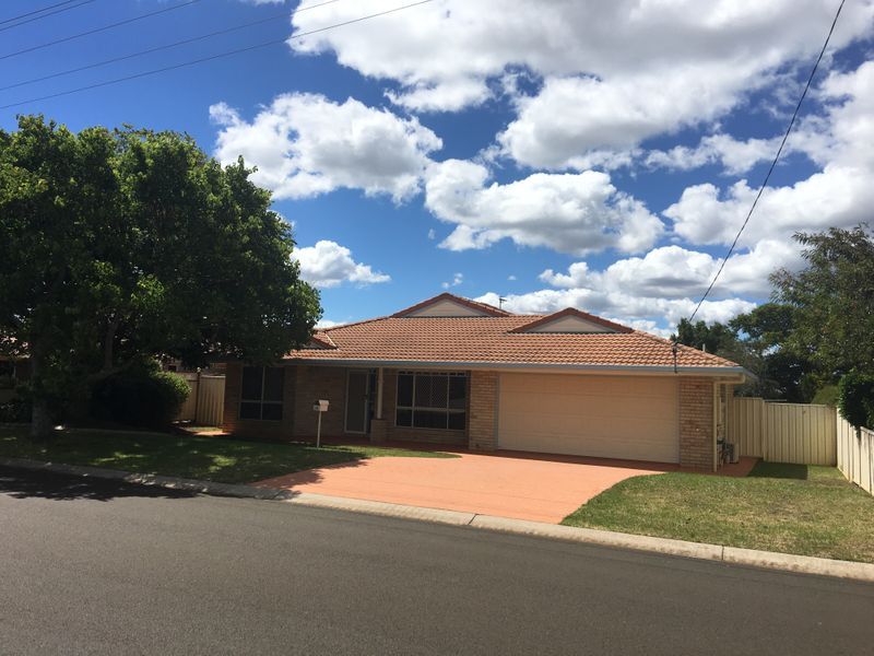 4 bedrooms House in 15 Pillar Street MIDDLE RIDGE QLD, 4350