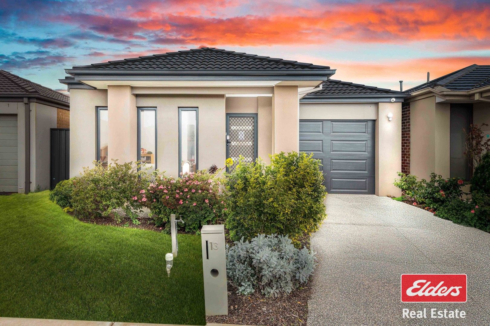 3 bedrooms House in 13 Connell Street TARNEIT VIC, 3029