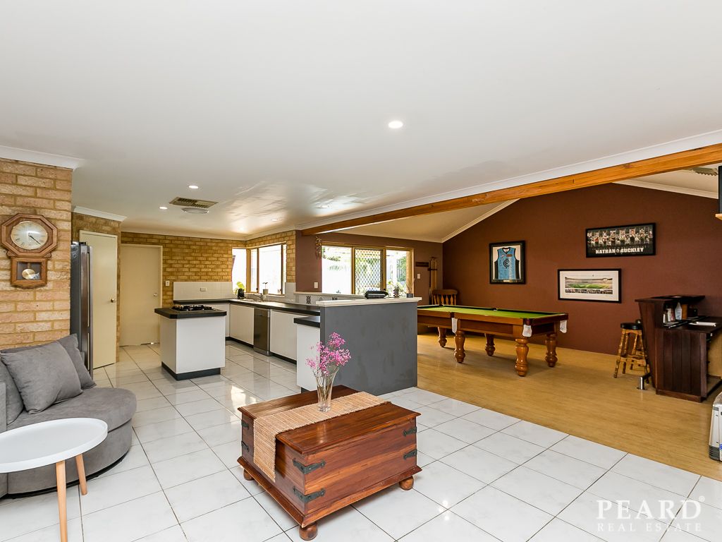 12 Standish Way, Woodvale WA 6026, Image 2