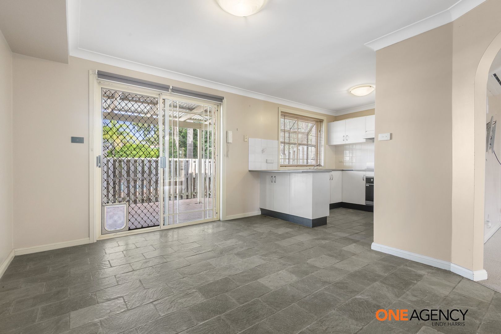 10/2-10 Henry Drive, Singleton NSW 2330, Image 1