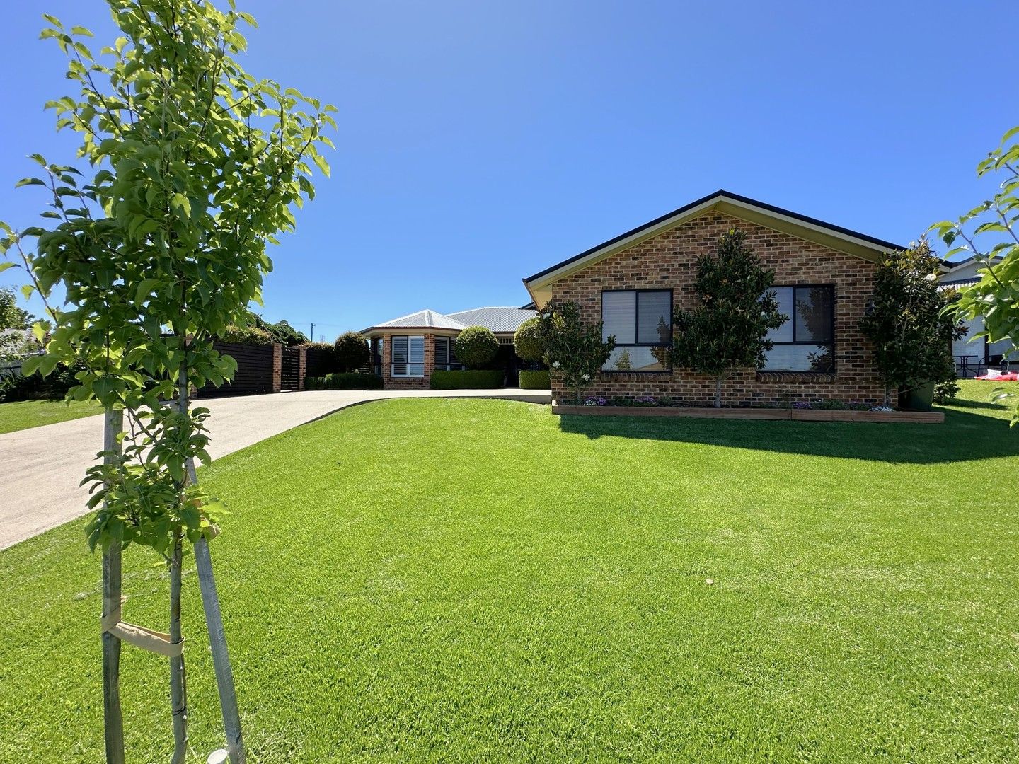 4 bedrooms House in 3 Gold Court YOUNG NSW, 2594