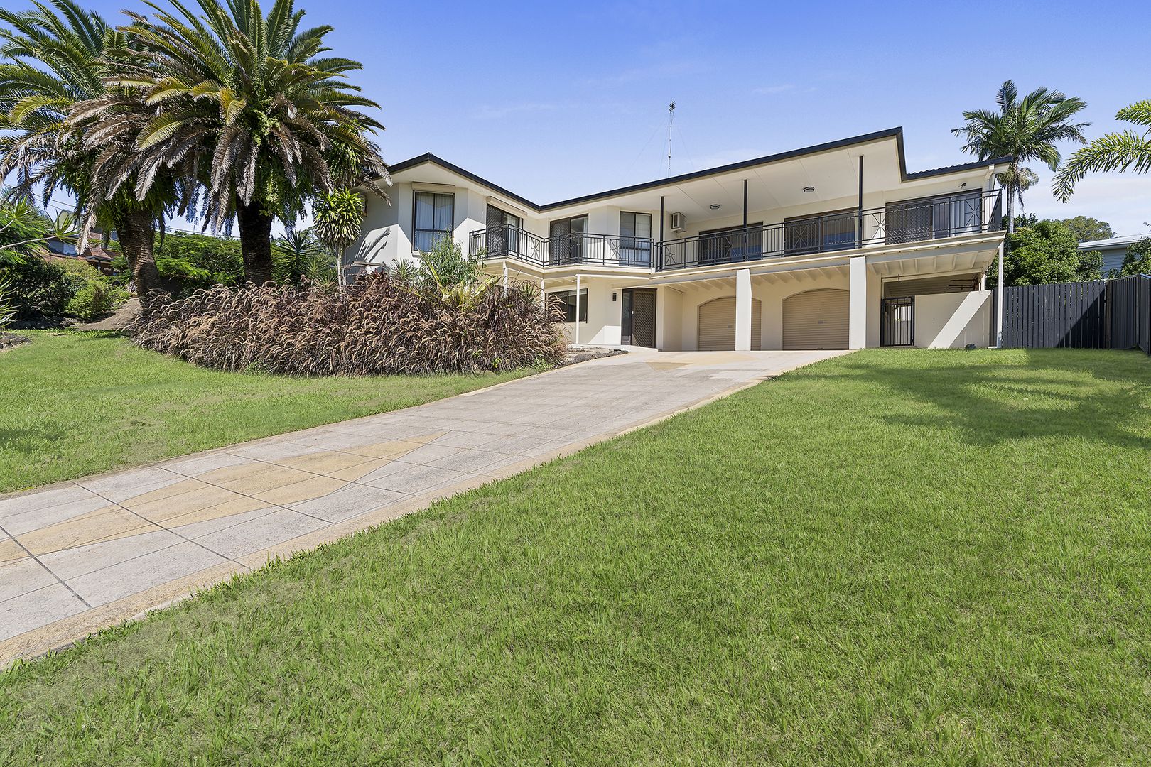 5 bedrooms House in 3 Sylvan Street BUDERIM QLD, 4556