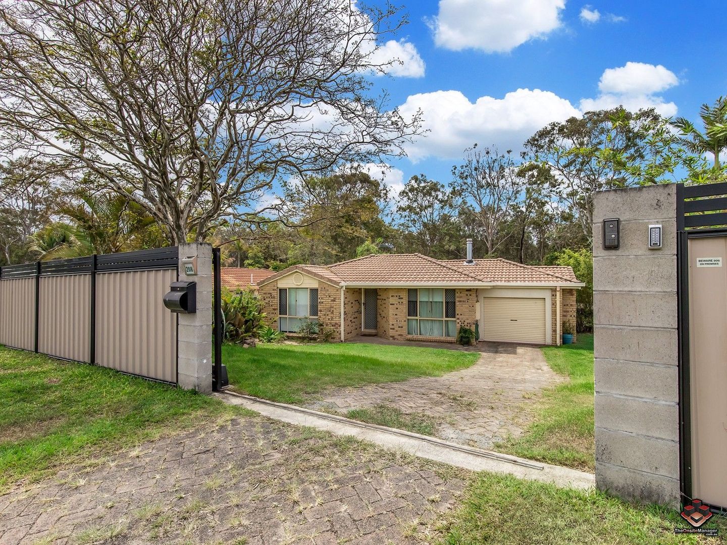 208 Mildura Drive, Helensvale QLD 4212 Domain