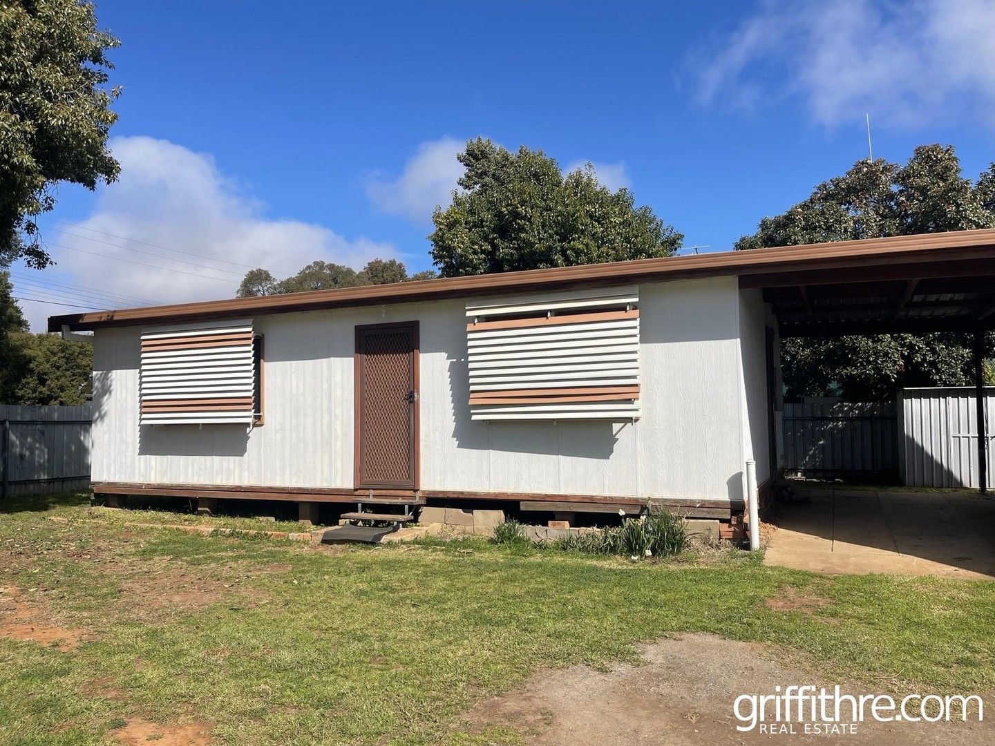 2 bedrooms House in 2/2A Doongara Street GRIFFITH NSW, 2680