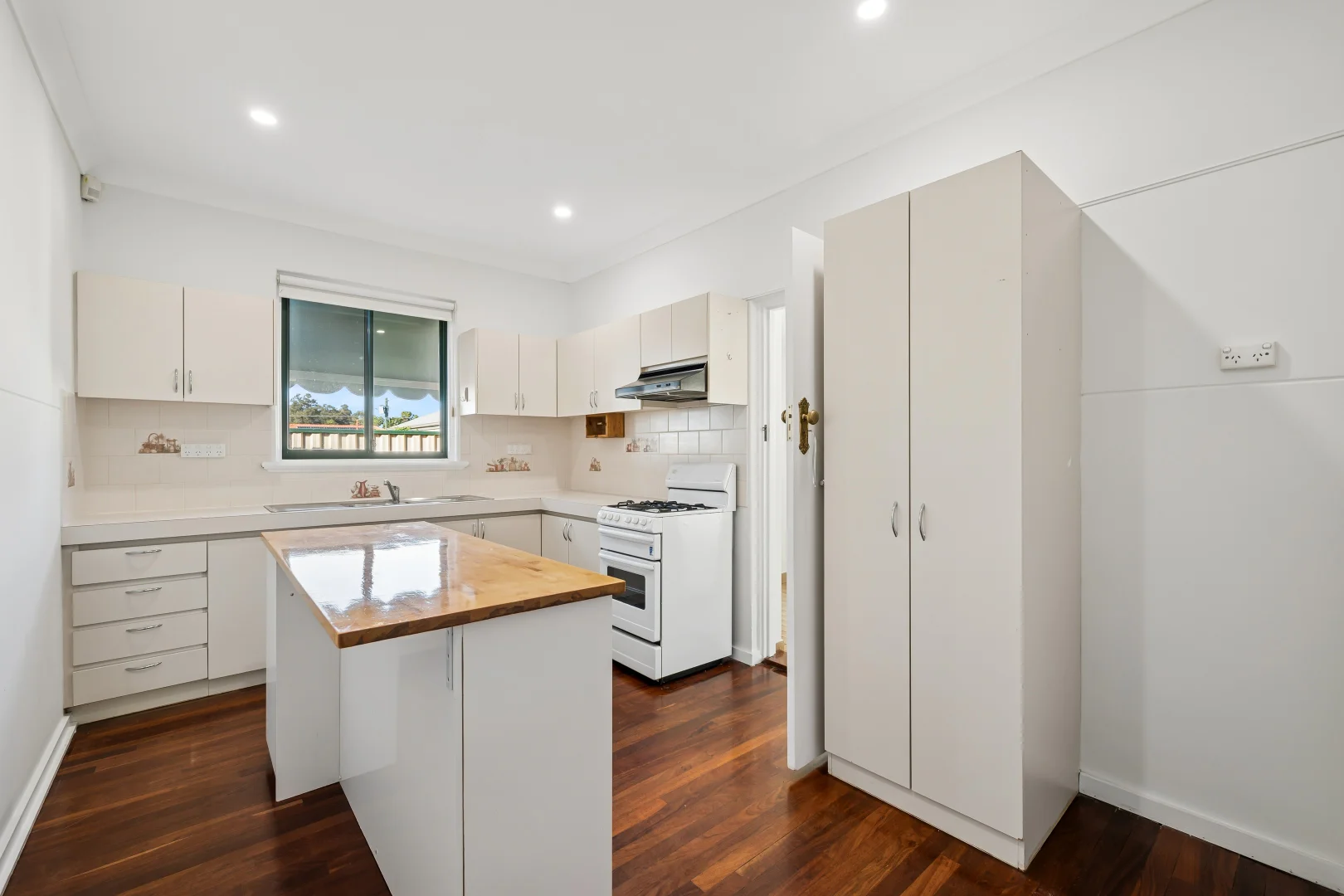 Additional image 4 of 8 Bernice Way, Thornlie WA 6108