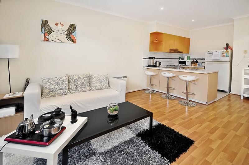 3/3 Rusden Place, NOTTING HILL VIC 3168, Image 0