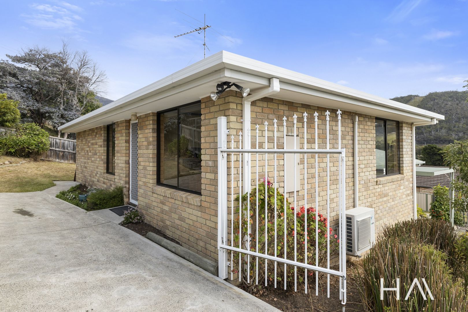 1/8 Longley Court, Glenorchy TAS 7010, Image 2