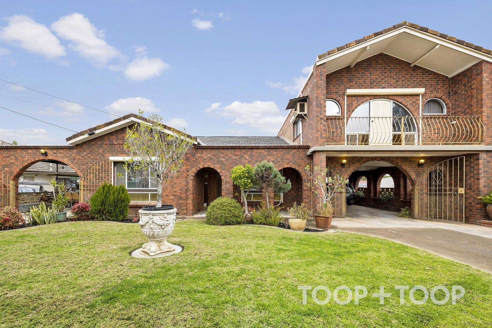 5 bedrooms House in 2 Trafford Road CAMPBELLTOWN SA, 5074