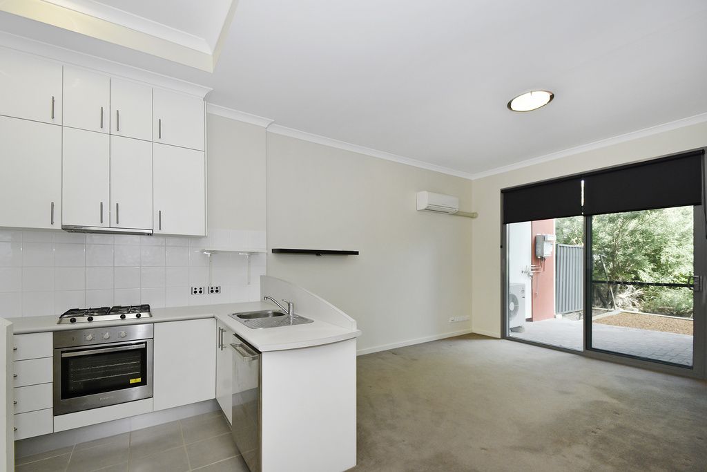 9/31 Malata Crescent, Success WA 6164, Image 2