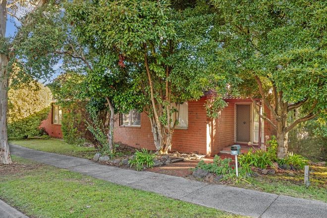 Picture of 26 Savanna Drive, MOOROOLBARK VIC 3138