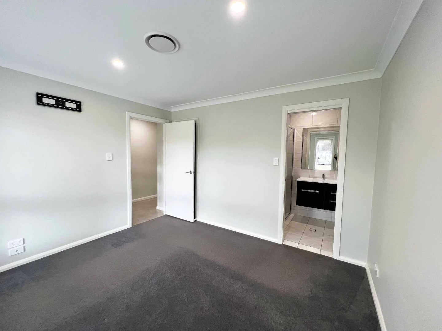 Additional image 15 of 15 Koala Street, Parkes NSW 2870