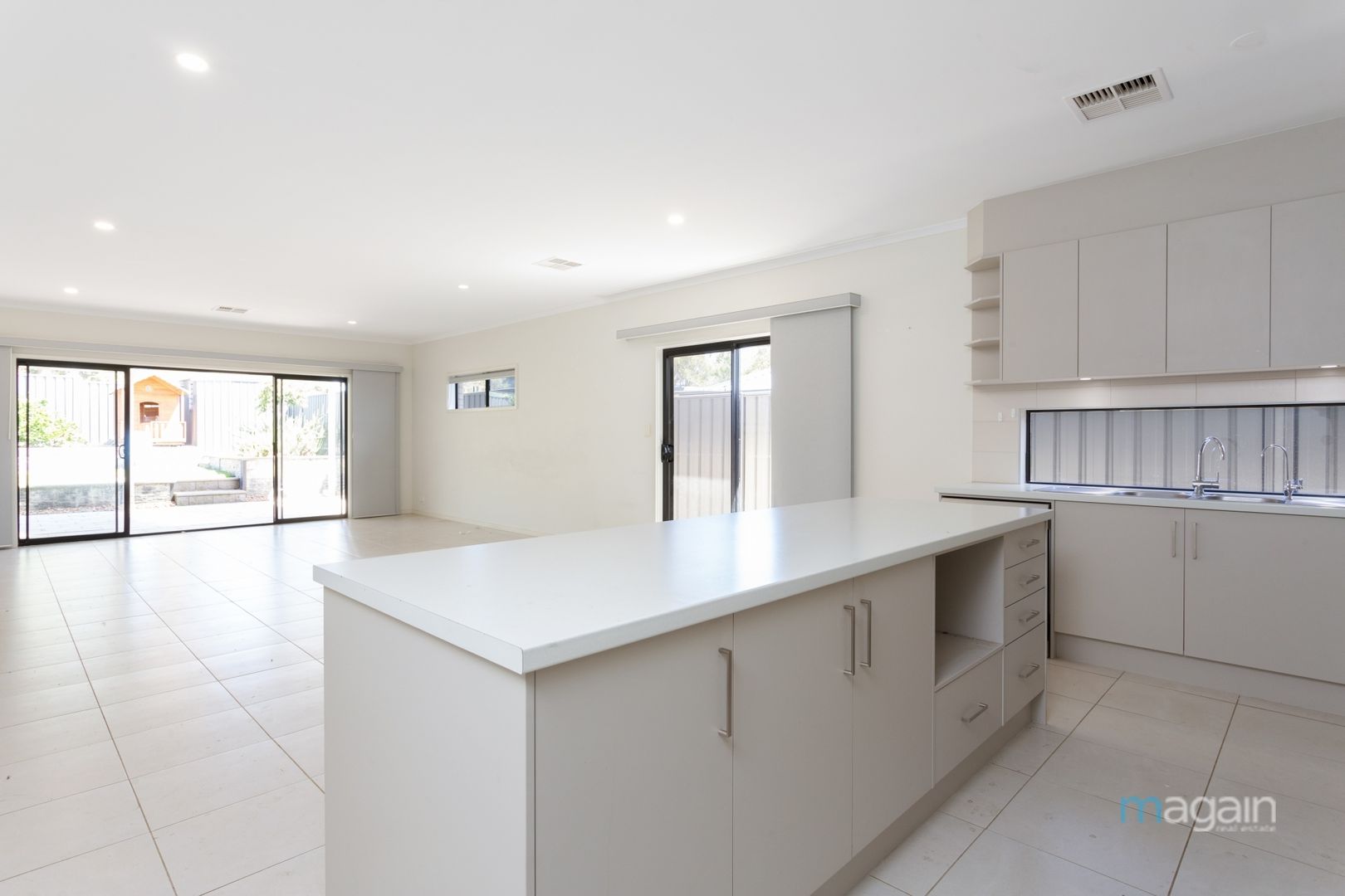 21 Saint James Street, Woodcroft SA 5162 House For Rent Domain