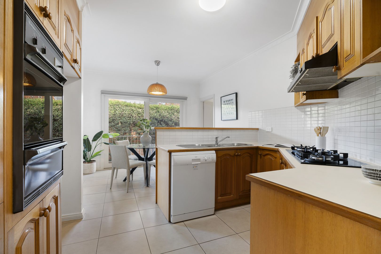 2/70-72 Whitmuir Road, McKinnon VIC 3204, Image 2