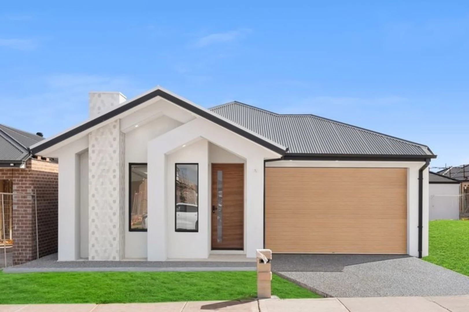 29 Paskas Drive, Fraser Rise VIC 3336