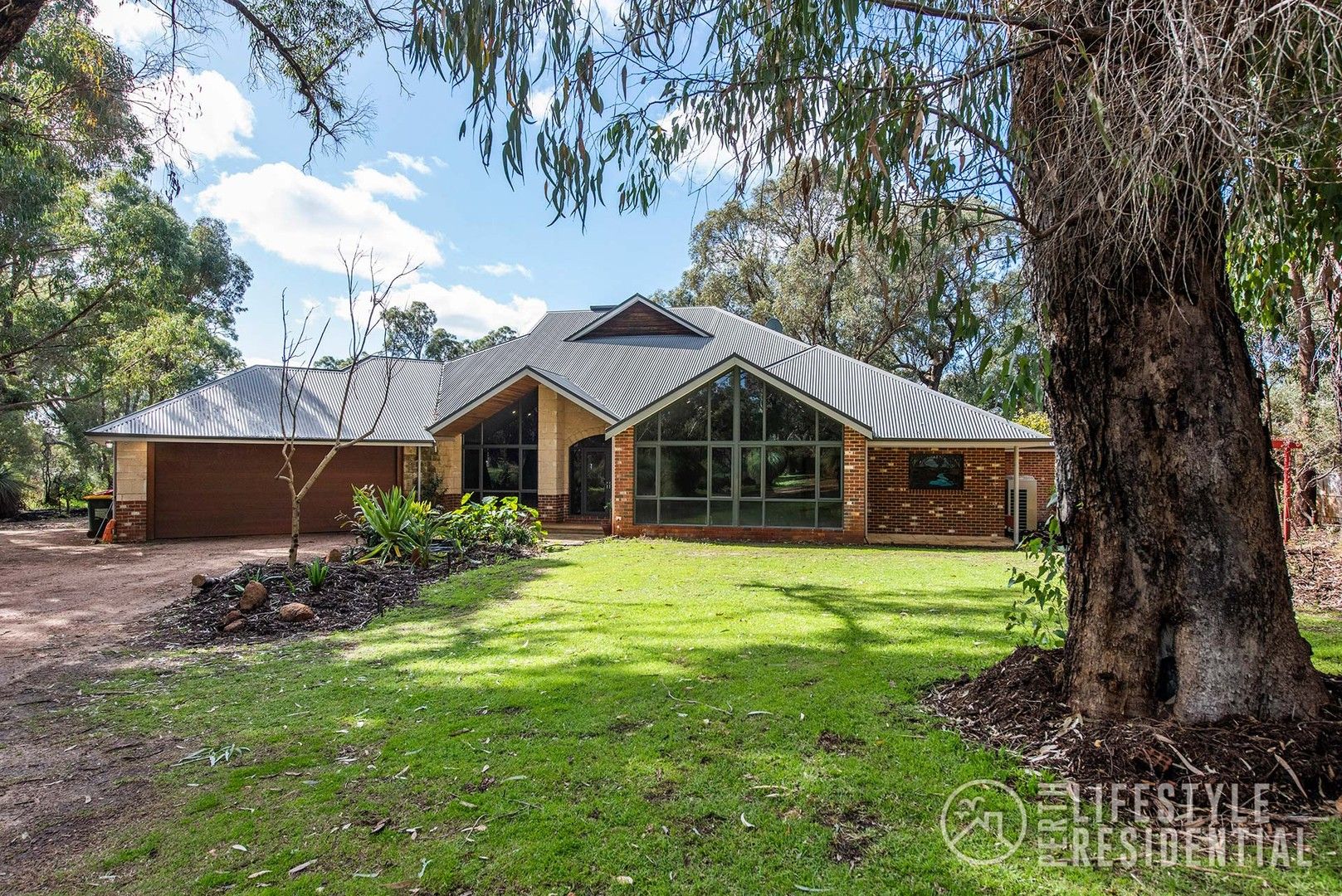 5 bedrooms House in 16 Harvest Circle TWO ROCKS WA, 6037