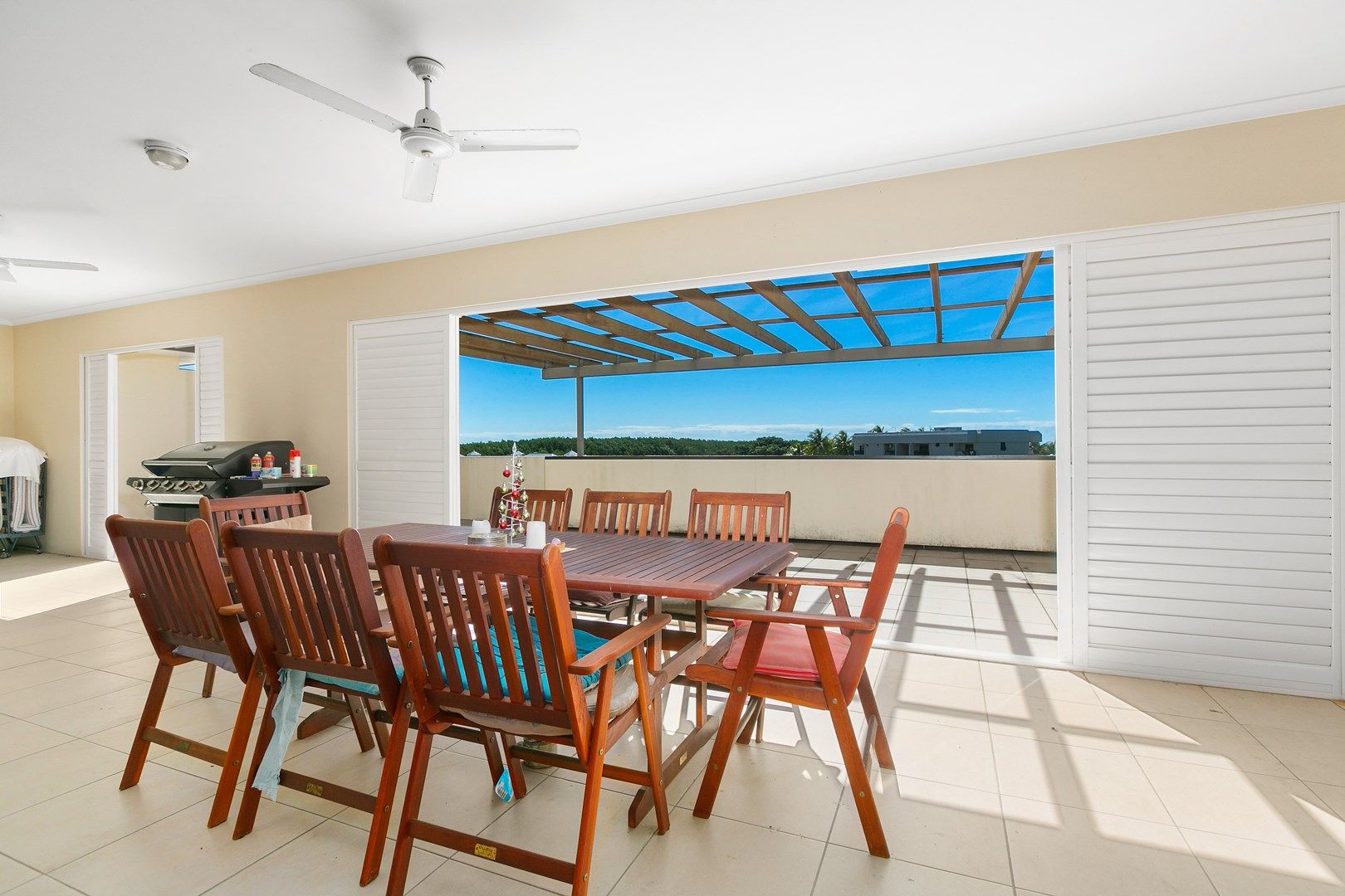 402/335 Lake Street, Cairns North QLD 4870, Image 0