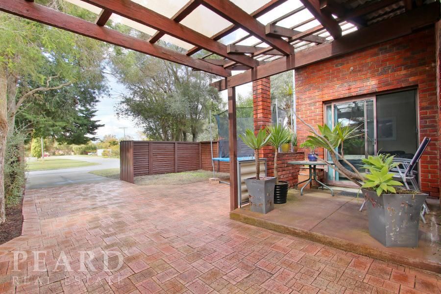 38 Periwinkle Way, Parkwood WA 6147, Image 2