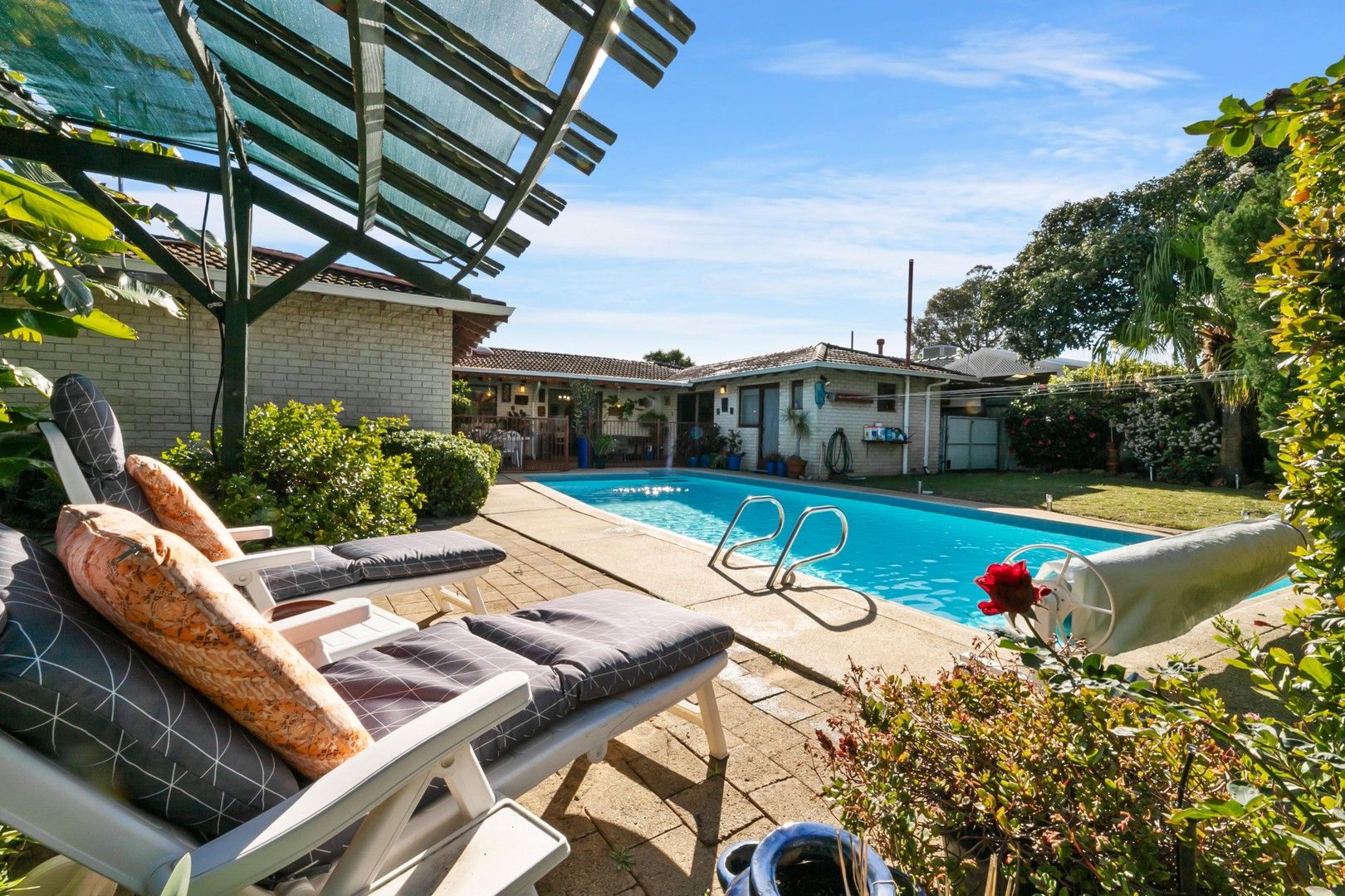3 bedrooms House in 27 Monterey Court KARDINYA WA, 6163