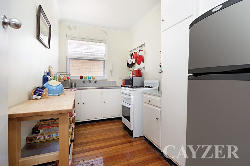 11/233 Canterbury Road, St Kilda West VIC 3182, Image 2