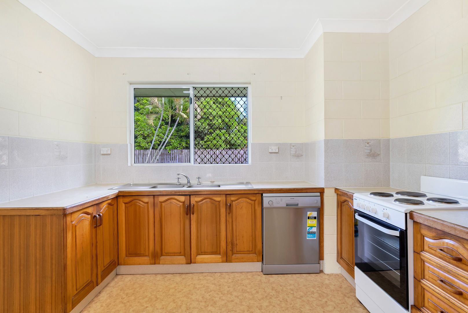 99 Wattle Street, Yorkeys Knob QLD 4878, Image 2