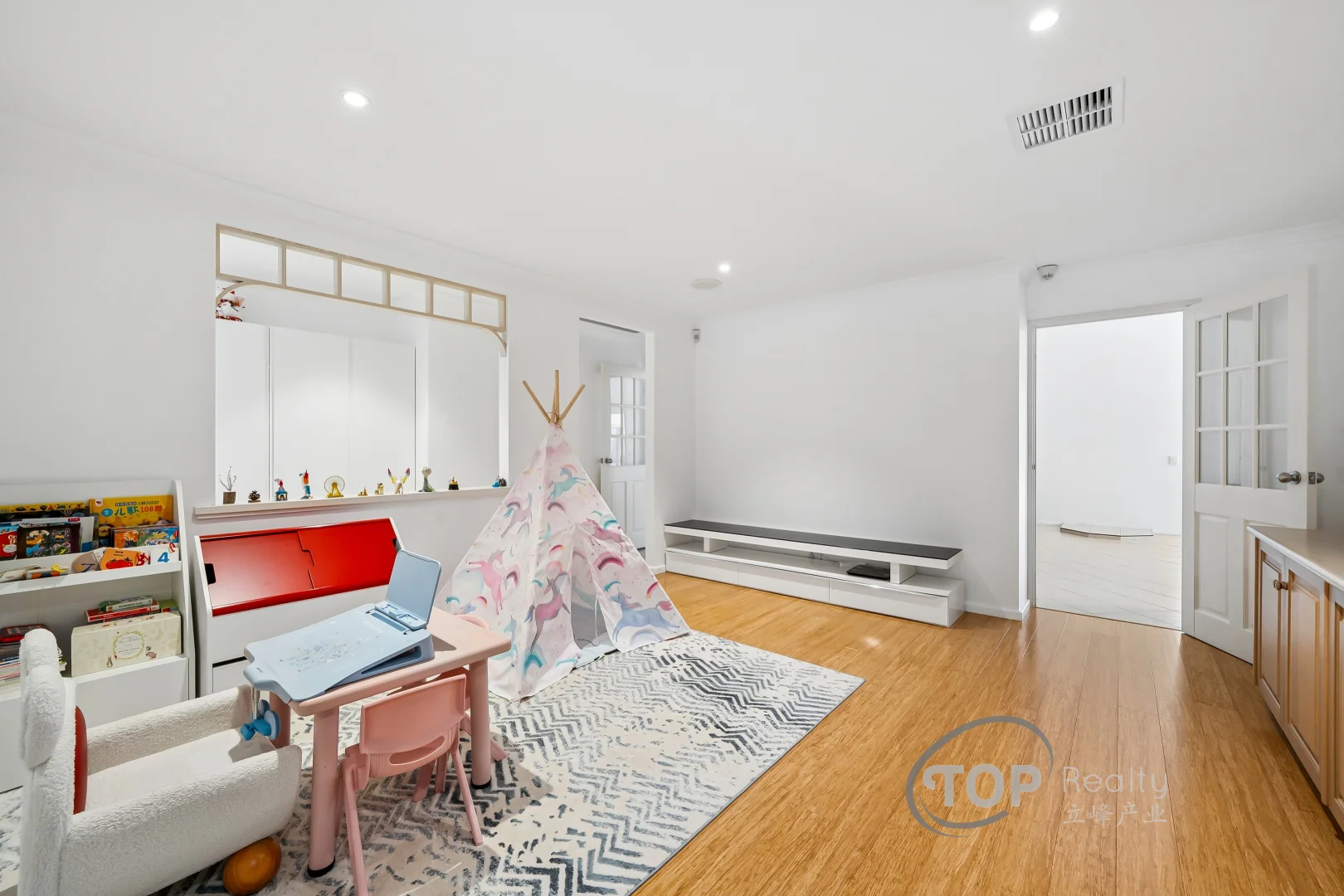 Additional image 13 of 34 Sinclair Crescent, Winthrop WA 6150