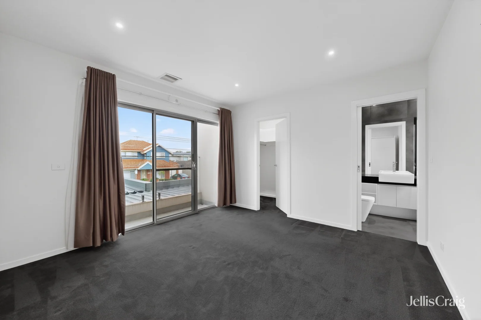 Additional image 8 of 6A Loch Crescent, Strathmore VIC 3041