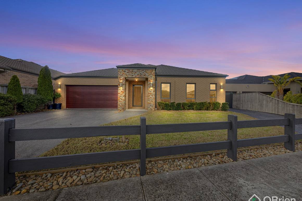 Picture of 9 Hull Crescent, PAKENHAM VIC 3810