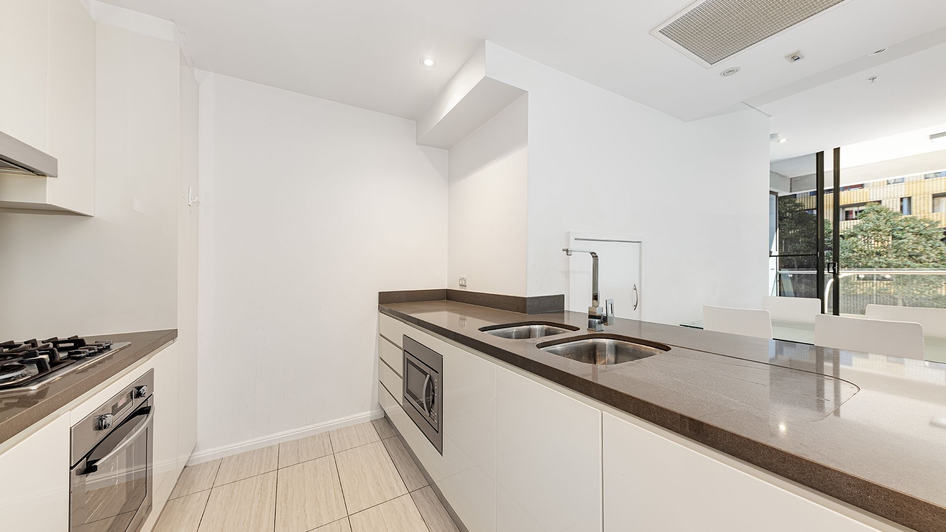 2 bedrooms Apartment / Unit / Flat in 2C/20 Gadigal Avenue ZETLAND NSW, 2017