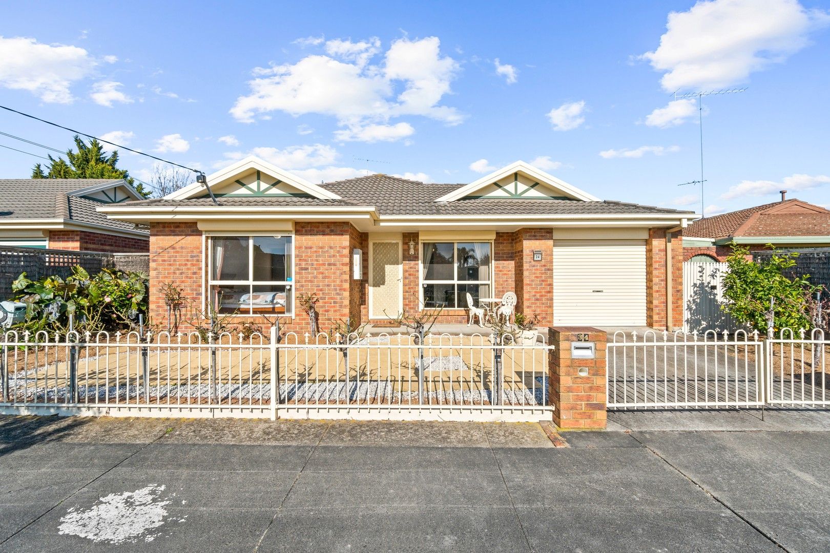 2 bedrooms House in 34 Tambo Crescent MORWELL VIC, 3840