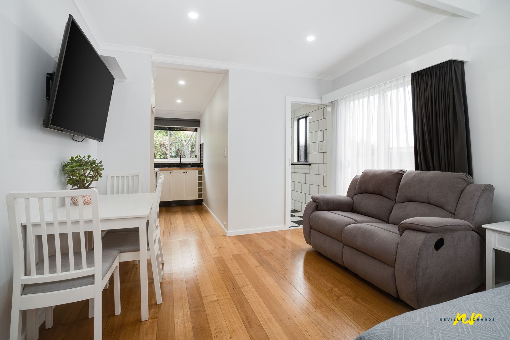 3/5 Collett Court, St Leonards VIC 3223, Image 2