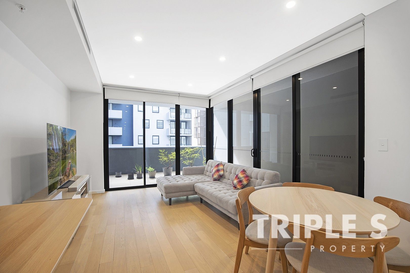1 bedrooms Apartment / Unit / Flat in 306/12 Paul Street ZETLAND NSW, 2017