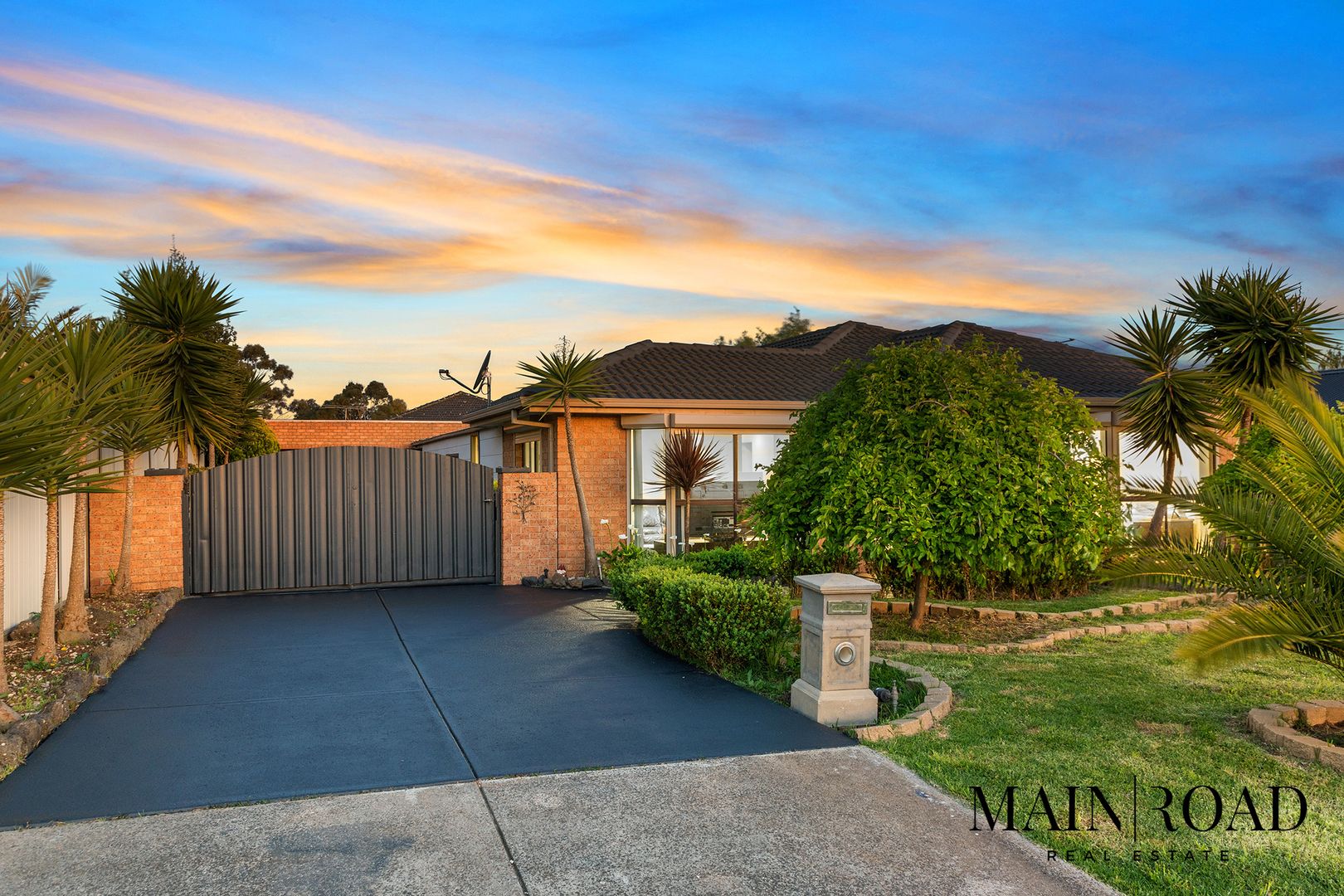 14 Poltava Walk, Delahey VIC 3037, Image 1