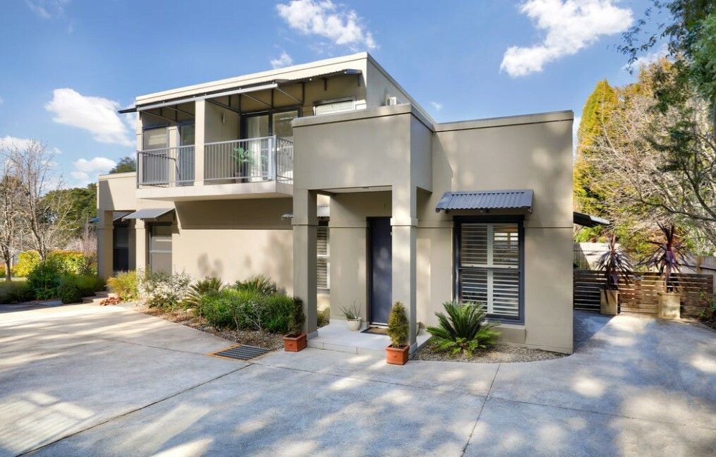 3 bedrooms Townhouse in Unit 6/239-243 Leura Mall LEURA NSW, 2780