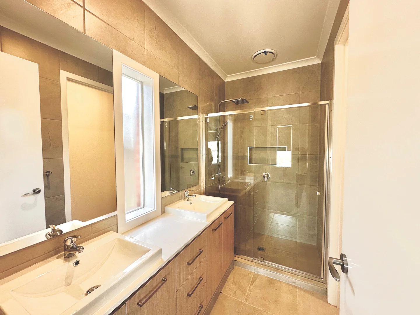 Additional image 5 of 8 Platinum Way, Fraser Rise VIC 3336