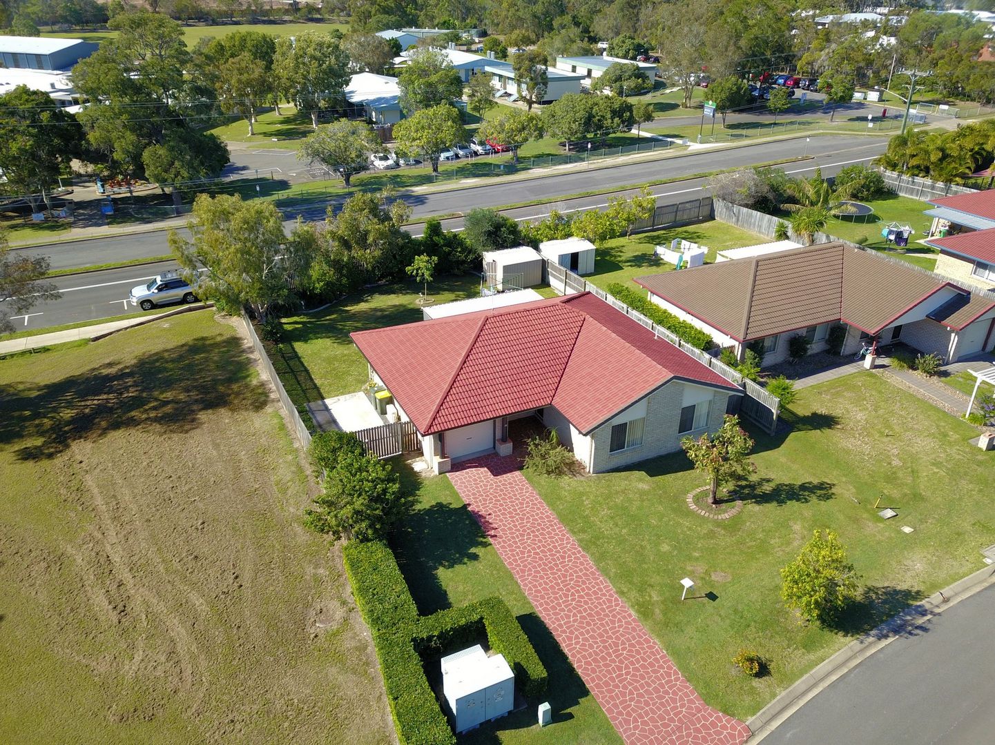 10 CONONDALE COURT, Torquay QLD 4655, Image 1