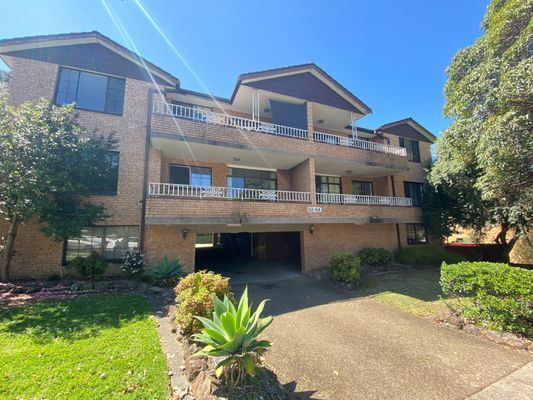 2 bedrooms Apartment / Unit / Flat in 10/62-64 The Avenue HURSTVILLE NSW, 2220