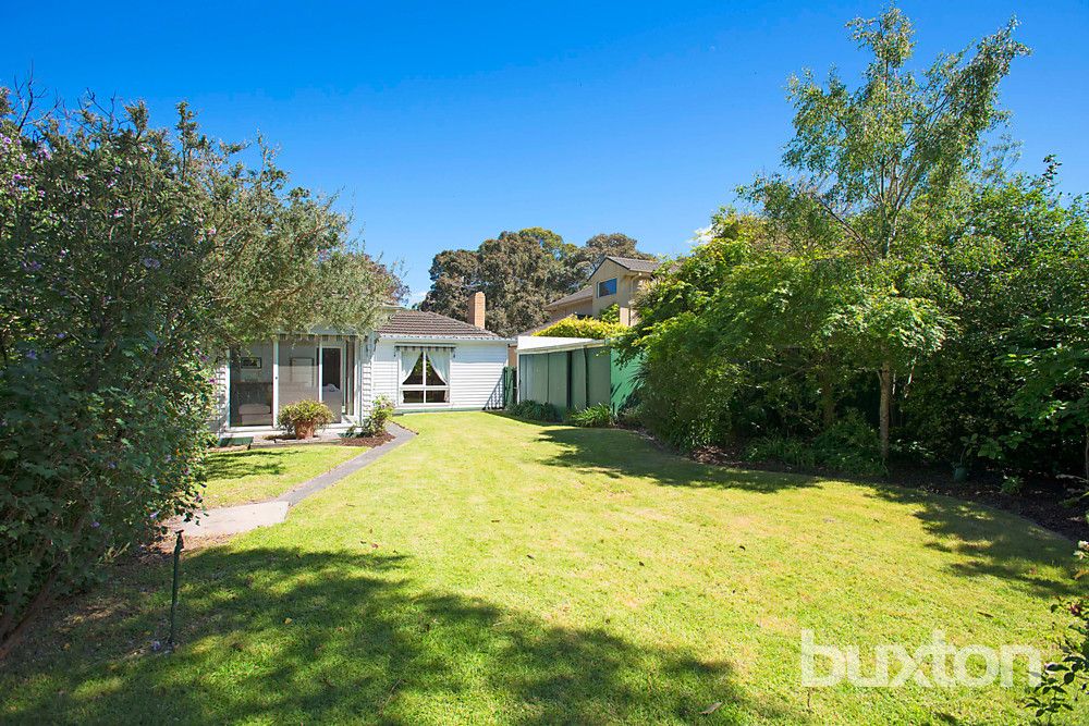 16 Ozone Avenue, Beaumaris VIC 3193, Image 2