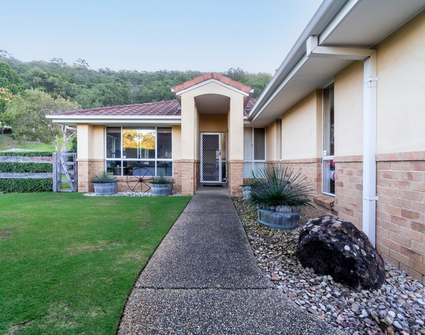 27 Davis Cup Court, Oxenford QLD 4210