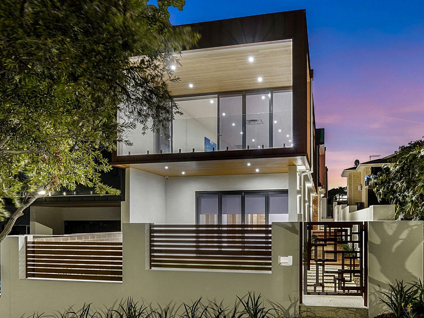 5 bedrooms House in 66 Gildercliffe Street SCARBOROUGH WA, 6019