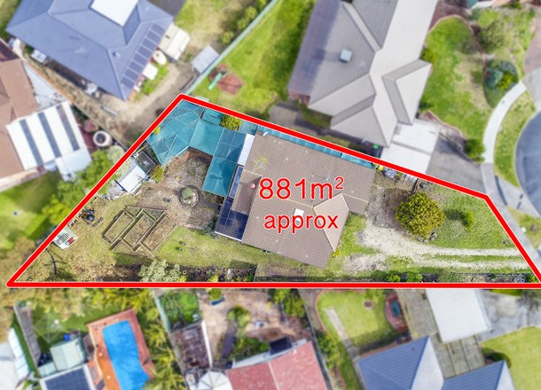 6 Kohurau Court, Taylors Lakes VIC 3038