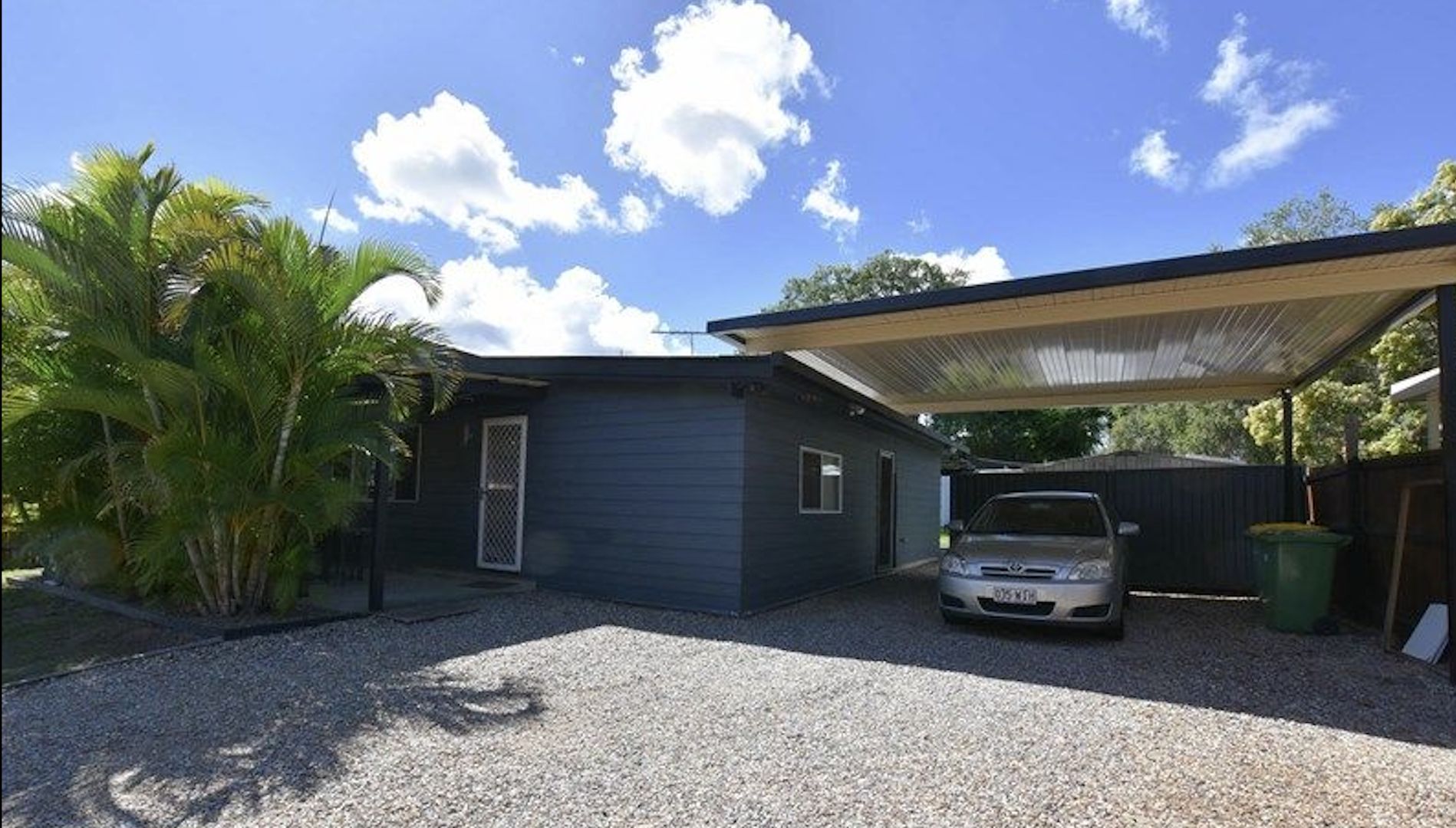 2 bedrooms House in 105 Fryar Road EAGLEBY QLD, 4207