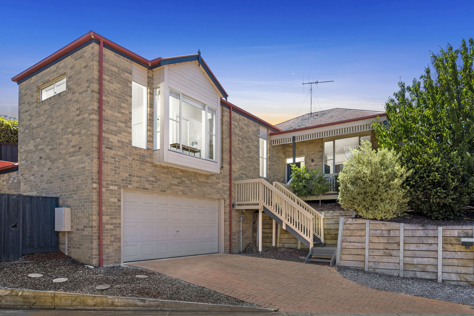 9 Mercia Close, Highton VIC 3216