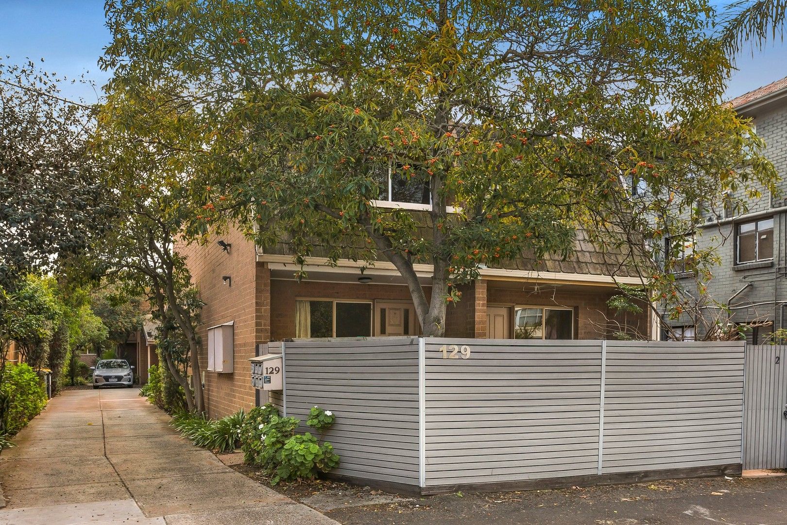 2 bedrooms Townhouse in 3/129 Glen Huntly Road ELWOOD VIC, 3184