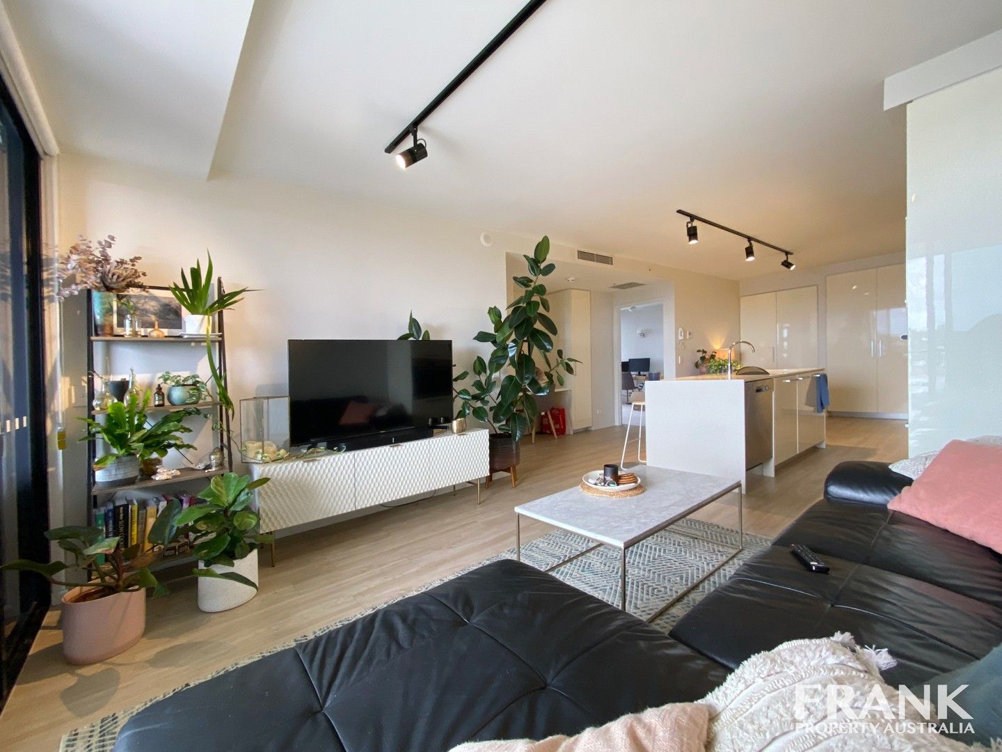 2 bedrooms Apartment / Unit / Flat in Level 9/9 Edmondstone Street SOUTH BRISBANE QLD, 4101