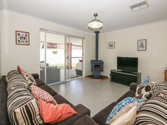 4 Gilba Place, Maida Vale WA 6057